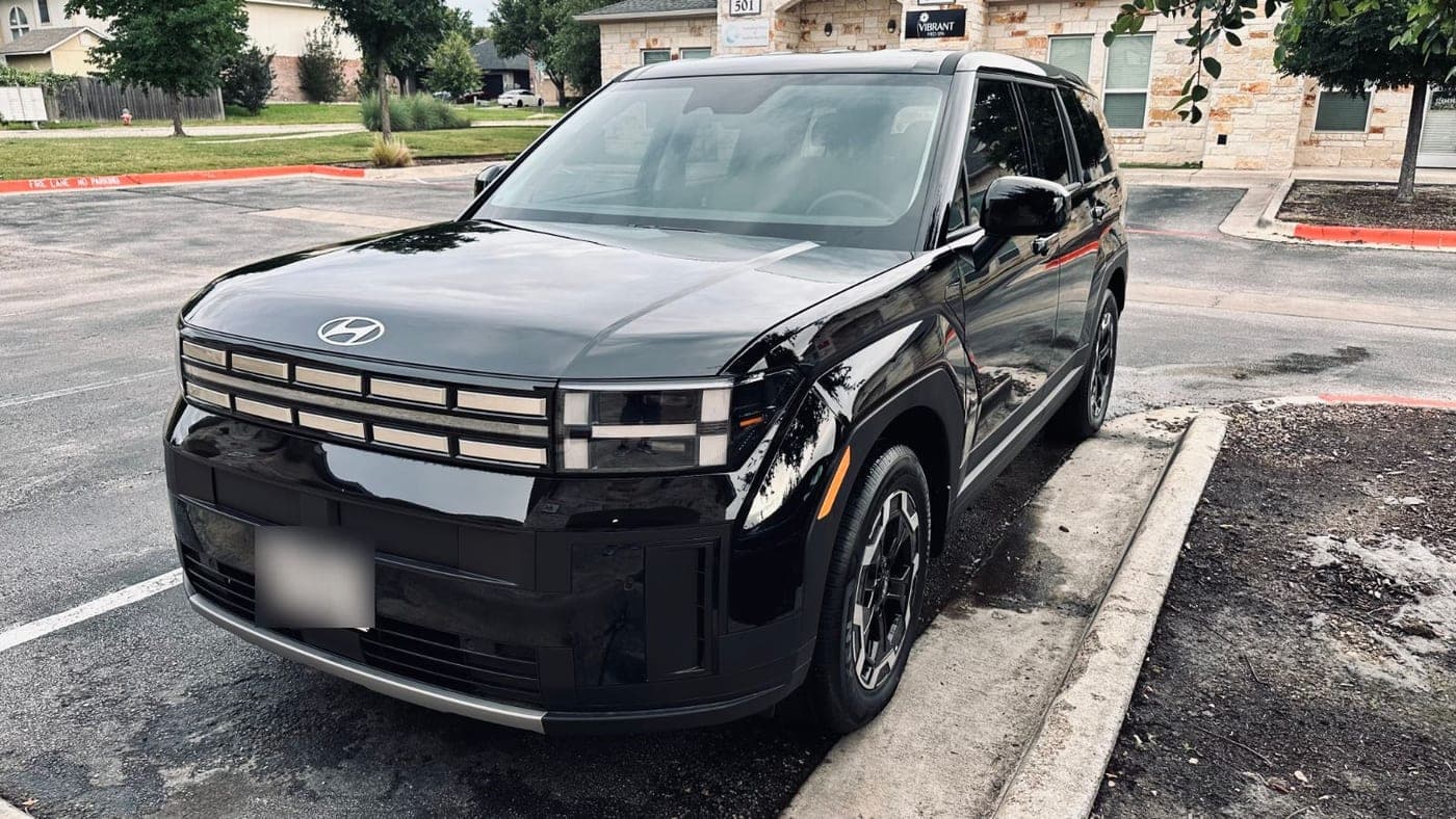 A black SUV from the Echo rental fleet